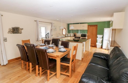Llanybri Casa | The Barn, Carmarthen