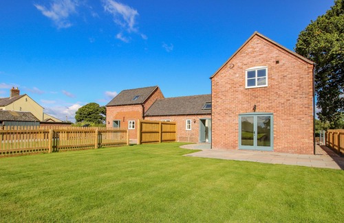 Stanton Upon Hine Heath Cabaña | The Barn