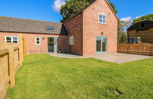 Stanton Upon Hine Heath Cabaña | The Barn