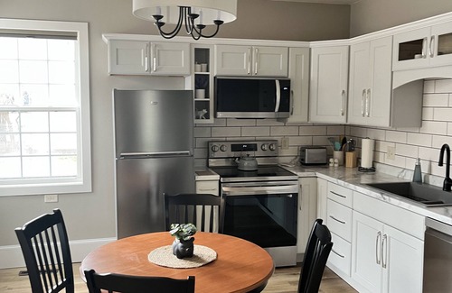 Eau Claire Apartamento | The Barron Historic Eau Claire Home