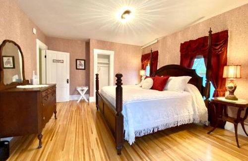 Bartlett Casa | The Bartlett Village House