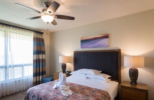 Waikoloa Hotel | The Bay Club, a Hilton Grand Vacations Club - 2 Bedroom Plus