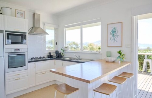 Robinson Casa | The Bay House - stay, relax and unwind