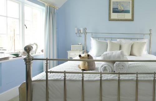 Milford on Sea Hotel | The Beach House