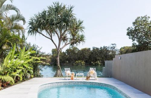 Noosaville Apartamento | The Beach Retreat offers Pool and River Views
