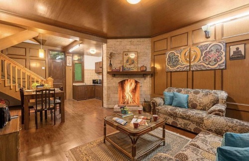 Old Manali Casa | The Bear Creek Luxury 2BHK Villa at Mall Road Manali