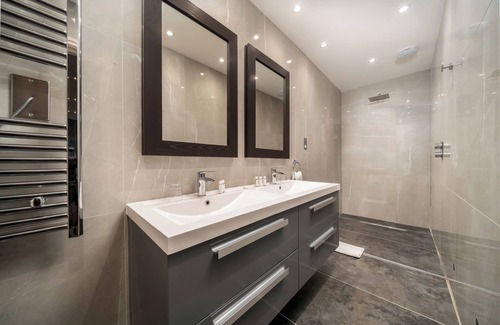 Brompton & Hans Town Hotel | The Beaufort Knightsbridge