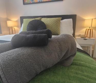 Woolston Casa | The Beautiful Trio 3 Homes for One Group