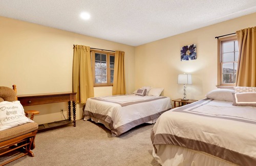 Big Bear Hotel | THE Bell Tower #1996