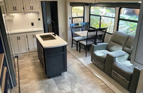 Mingoville Casa | The Bellefonte Campground presents: The 2025 Coachmen Chaparral Camper Rental