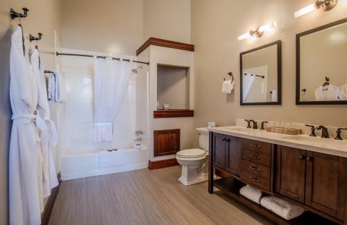 Port Townsend Casa | The Belmont Hotel