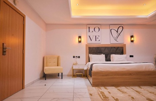 Lekki Phase 1 Hotel | The Bermondsey Hotel