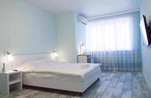 Solomjanskyj Apartamento | The best apartment in Kiev Blue