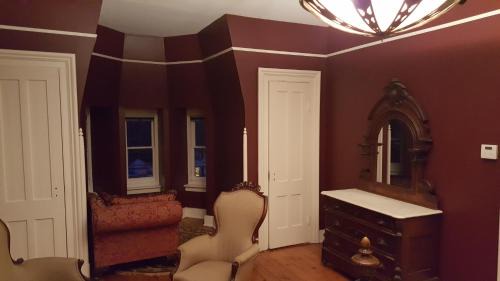 East Hampton Cama Y Desayuno | The Bevin House B&B