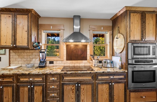 Lazy Acres Casa | The Big House at Bunk House