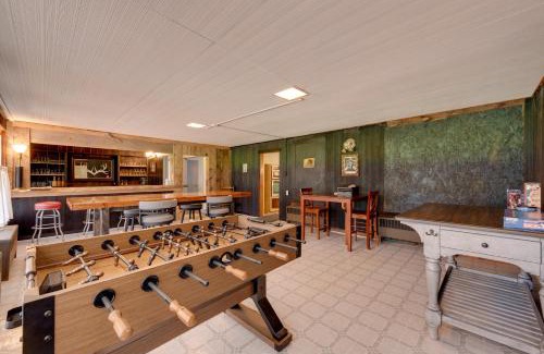 Hillsgrove Casa | The Big House at Elk Creek Escape with Game Room