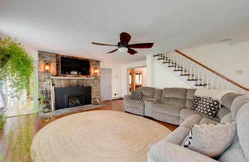 Hillsgrove Casa | The Big House at Elk Creek Escape with Game Room