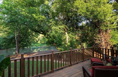 Mooresville Cabaña | The Birdhouse close to Mazda and Toyota facilities