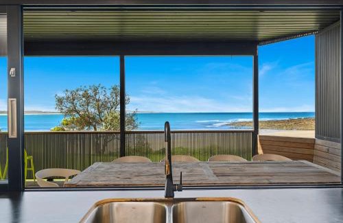 Arrawarra Headland Casa | The Black House
