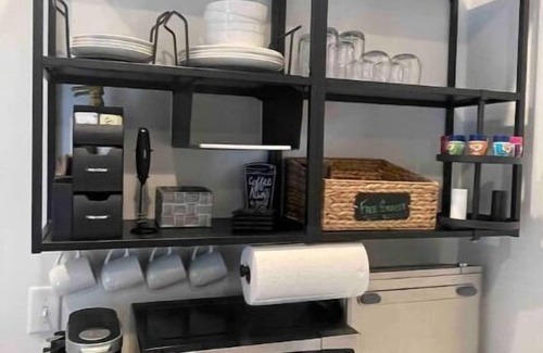 Overlook Apartamento | The Black House Studio #8 - North Portland