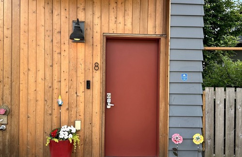 Overlook Apartamento | The Black House Studio #8 - North Portland