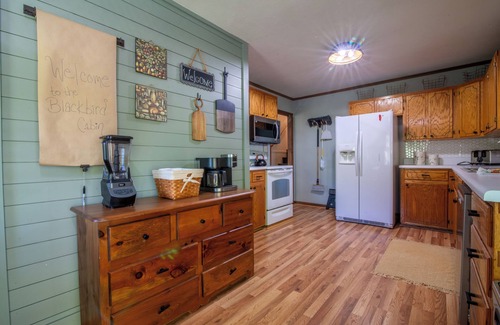 Sylva Casa | The Blackbird on Monteith Branch