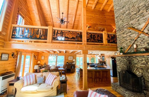 Center Conway Casa | The Blissful Mountain Getaway Cabin | Private Pool