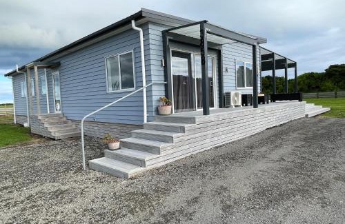 Pungarehu Casa | The Blue Bach