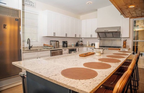 Murfreesboro Casa | The Blue Barn at the MeadowCreek