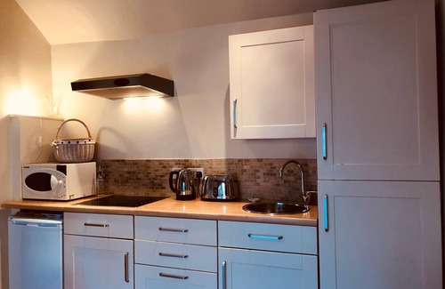 Fen Stanton Cabaña | The Blue Cow Luxury 5 Star Accommodation