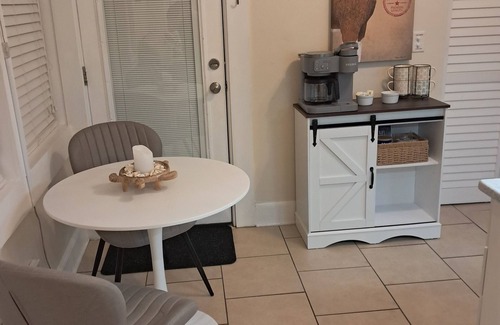 Port Royal Cabaña | The Blue Green Heron 5 miles to Parris Island