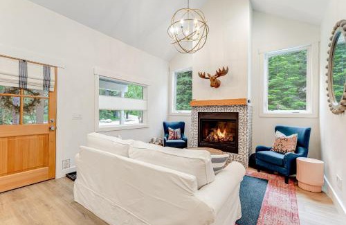 McCall Casa | The Blue Roost