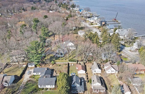 Macatawa Cabaña | The Blue Sail *Updated Cottage just off the shores of Lake Mac and the Big Lake.