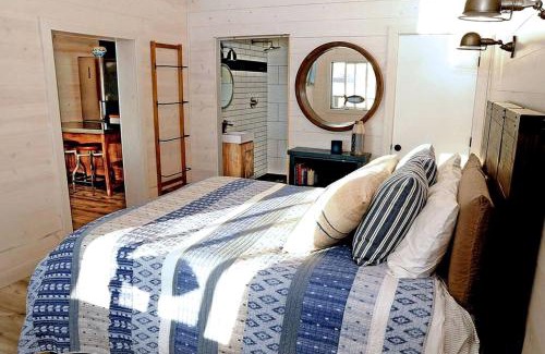 Morro Bay Casa | The Boathouse Cottage, Waterfront Morro Bay, CA