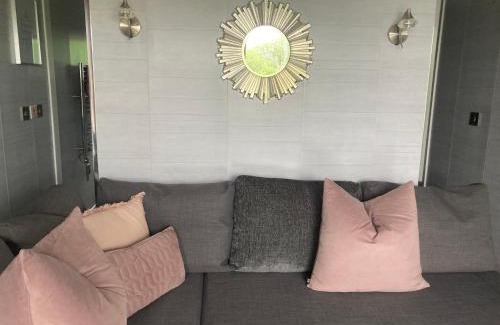 Enniskillen Casa | The Boatyard Glamping Lodges-Birchwood Lodge