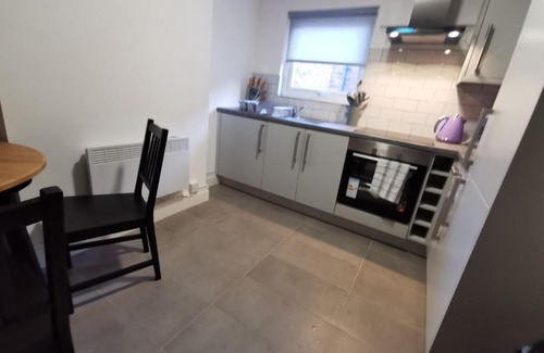 Liverpool Apartamento | The Bob Marley 'One Love' Liverpool Apartment, Positive vibes, Wifi Netflix