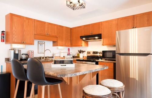 Thorold Casa | The Boho Bliss - Stylish 5BR Stay Near Niagara Falls & NOTL!