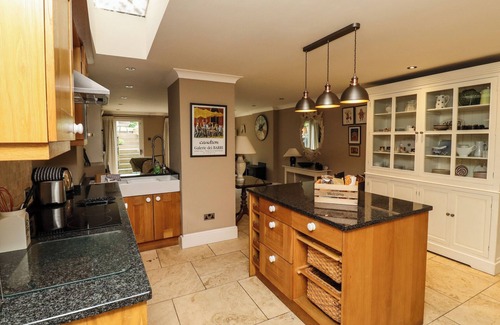 Warkworth Cabaña | THE BOOK HOUSE, pet friendly, character holiday cottage in Warkworth