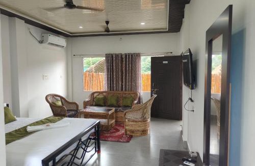 Alipurduar Cama Y Desayuno | The Book Village Retreat
