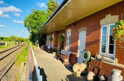 Tarrington Casa | The Booking Office, Stoke Edith Station