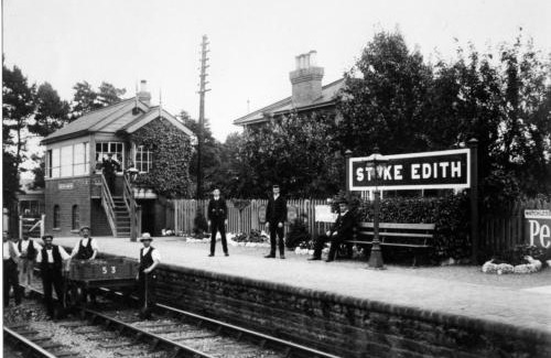 Tarrington Casa | The Booking Office, Stoke Edith Station