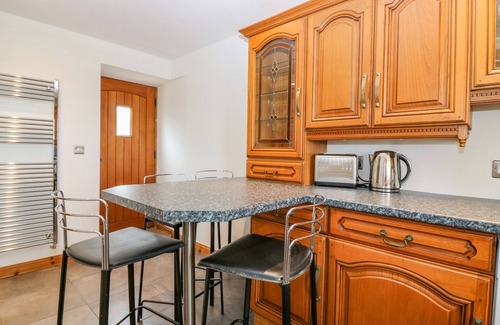 Peterhead Cabaña | THE BOTHY, pet friendly, with a garden in Hatton, Aberdeenshire