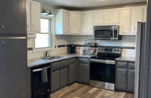 Coxs Creek Casa | The Bourbon Charm Homestay. Bourbon Trail, PGA, Derby