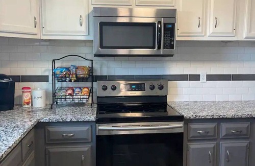 Coxs Creek Casa | The Bourbon Charm Homestay. Bourbon Trail, PGA, Derby