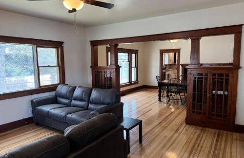 Sidney Casa | The Brewery House-Best Location!