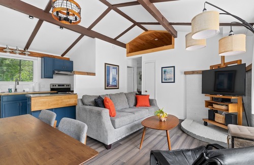 Jeffersonville Casa | By the Brewster - Close to Smuggs, River & Trail