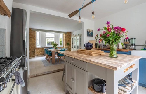 Broadstairs Casa | The Broadstairs townhouse