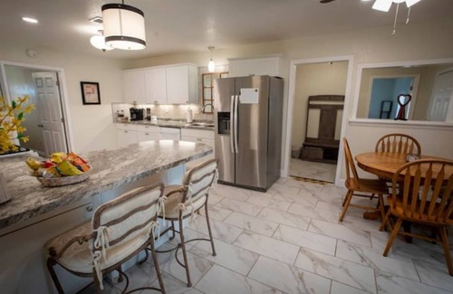 Russellville Cabaña | The Brown Stone Cottage