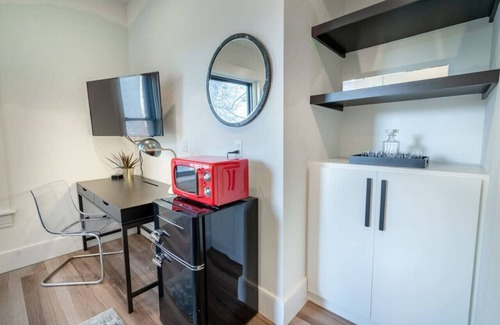 Olde Towne East Casa | The Buckeye Retreat Mansion