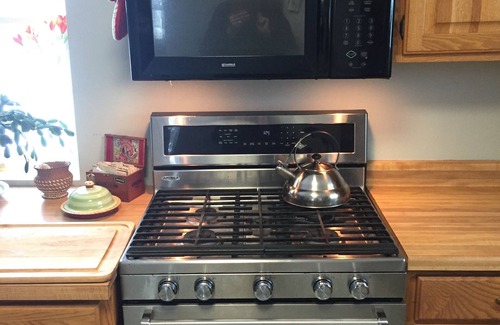 Allouez Casa | The Bumbletown Hill House